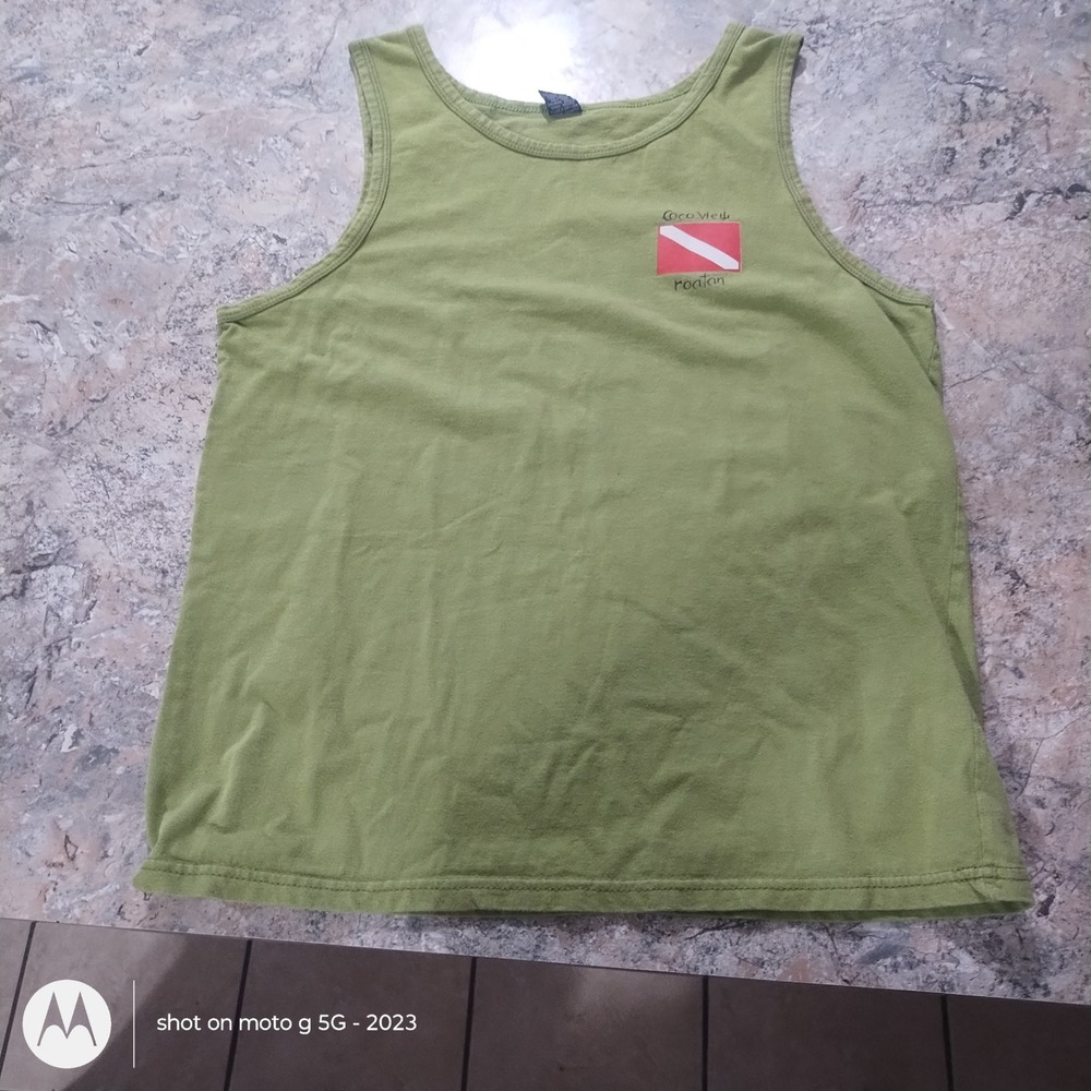 Coco View Roatan Scuba Diving Tank Top Green Cotton Graphic Ray Size L